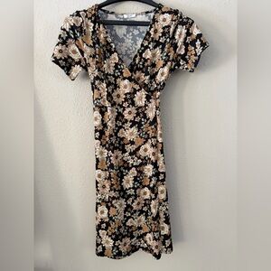 Ardene’s Retro Floral Wrap Dress size Small